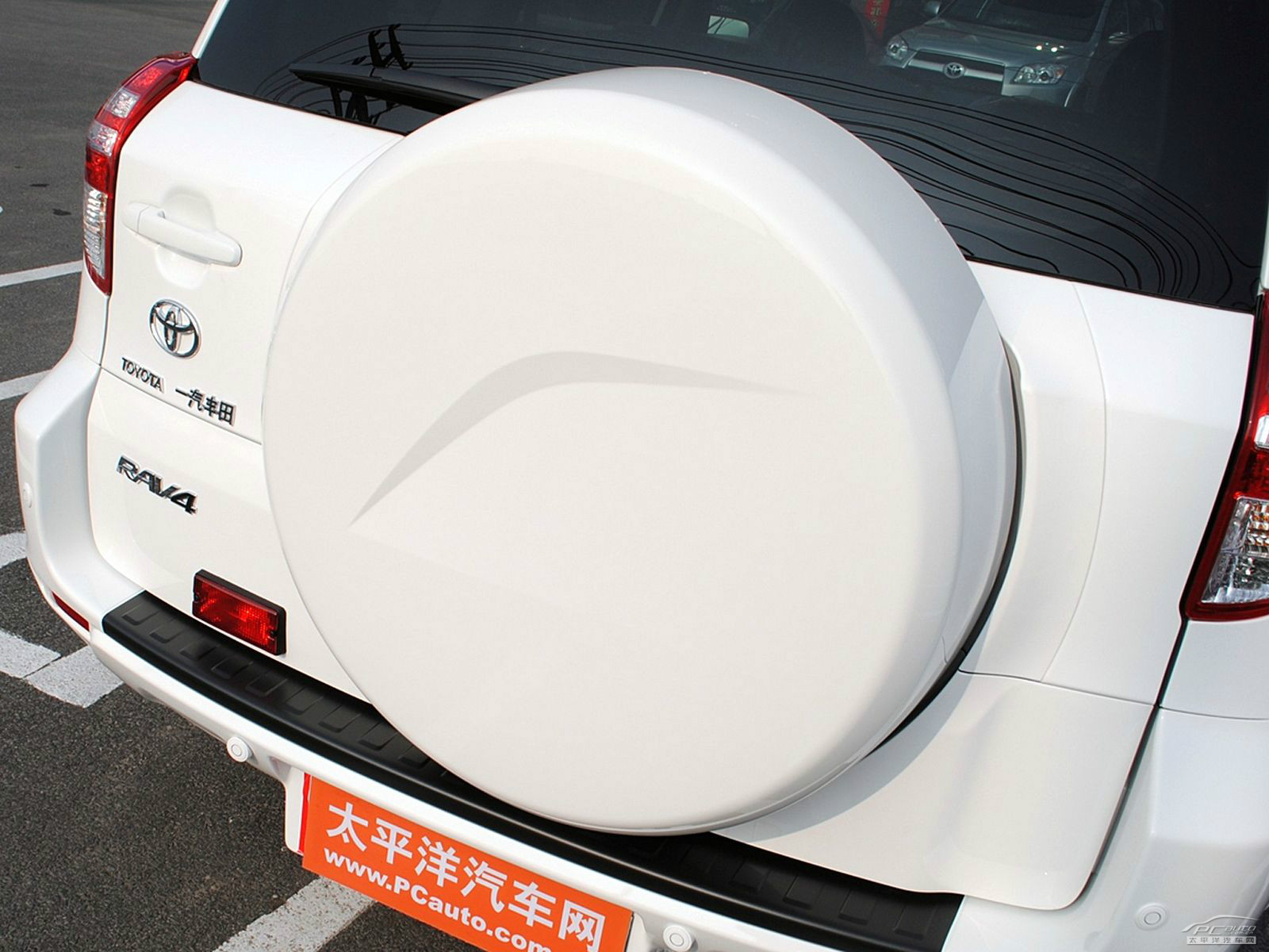 RAV4榮放外觀高清大圖
