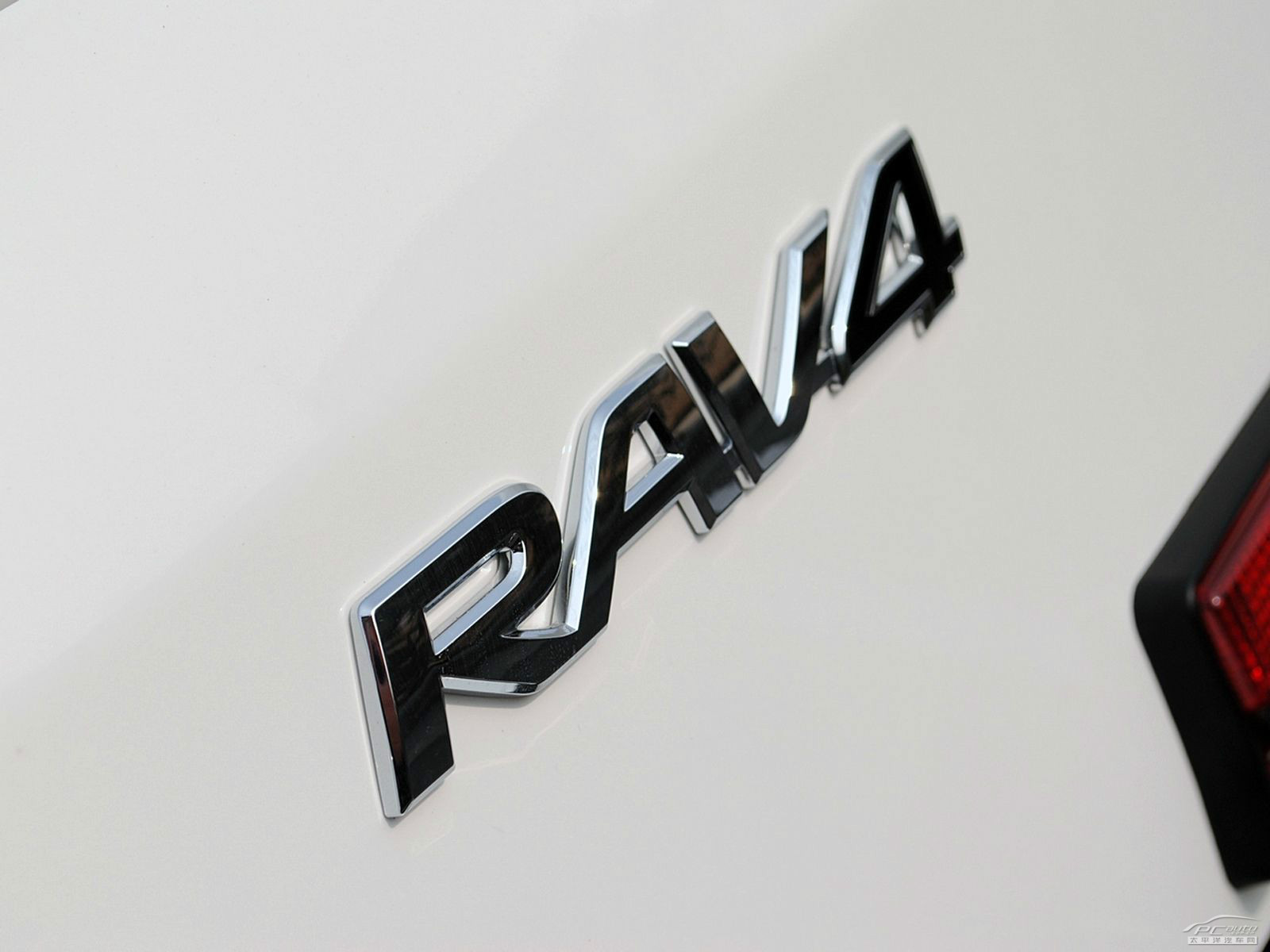 RAV4榮放外觀高清大圖