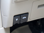 2012款 1.6L 自動(dòng)尊貴版  2012款 1.6L 自動(dòng)尊貴版
