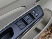 2012款 1.6L 自動(dòng)尊貴版  2012款 1.6L 自動(dòng)尊貴版