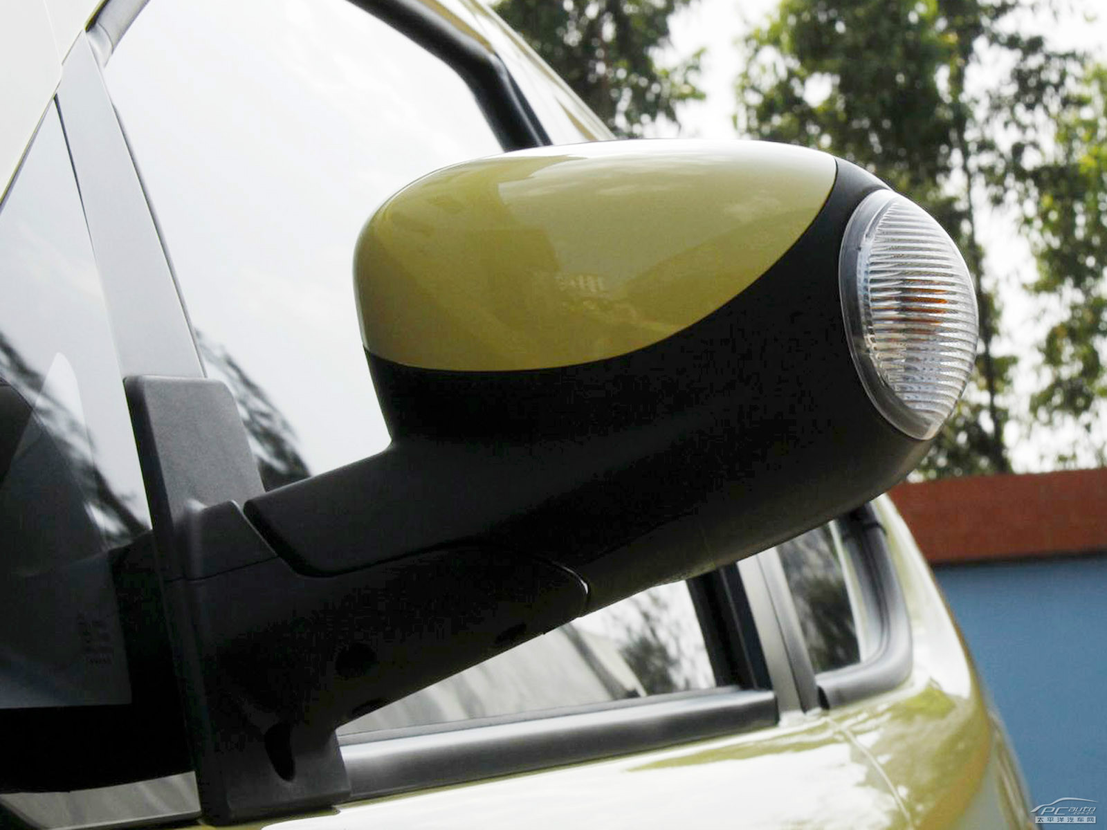 奔奔Mini外觀高清大圖