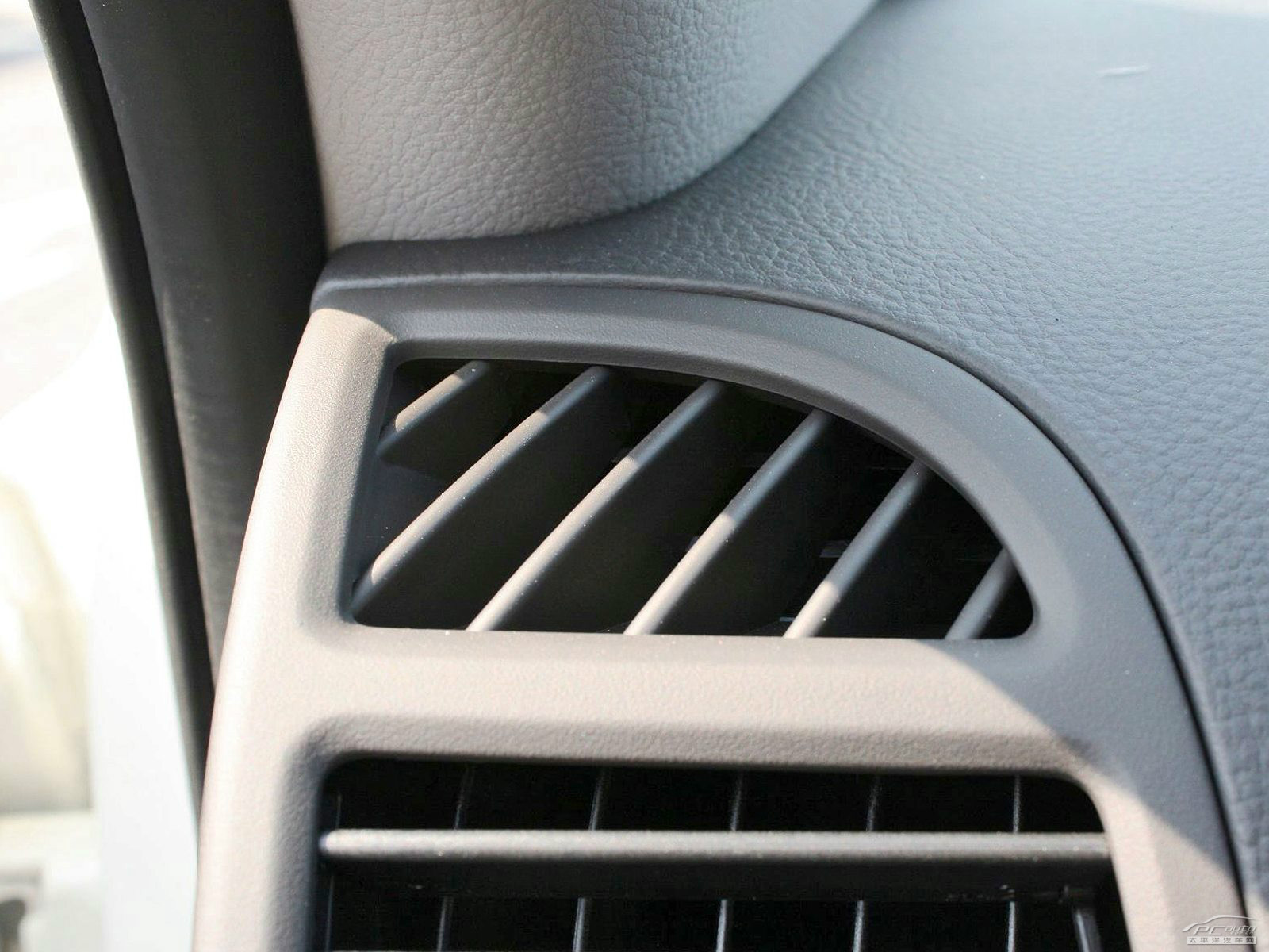 勝達(dá)(進(jìn)口)內(nèi)飾高清大圖