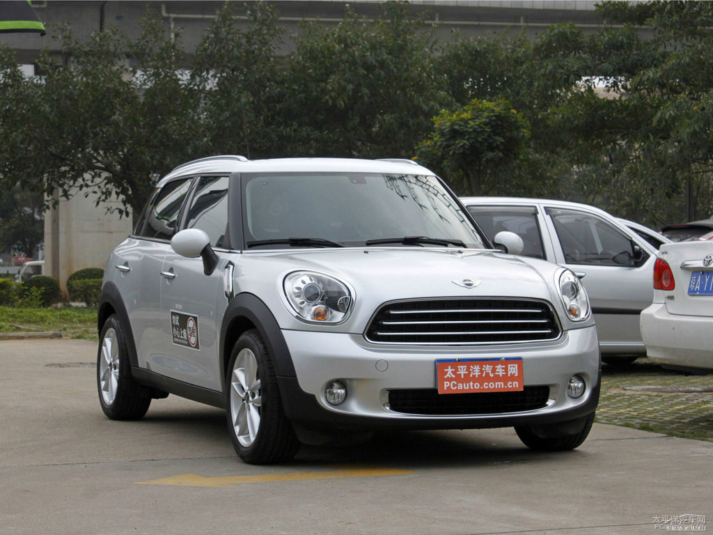 白銀色MINI CLUBMAN整車外觀外觀圖片
