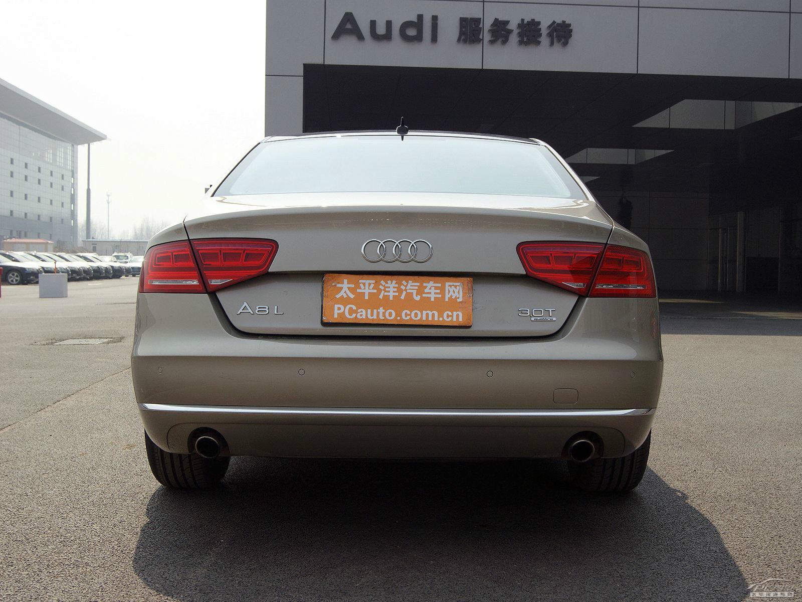 奧迪A8L外觀(guān)高清大圖