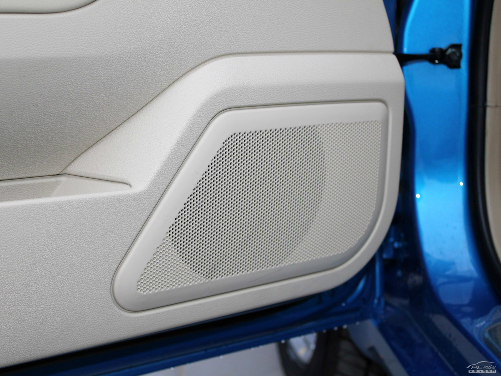 蓮花L5內(nèi)飾高清大圖