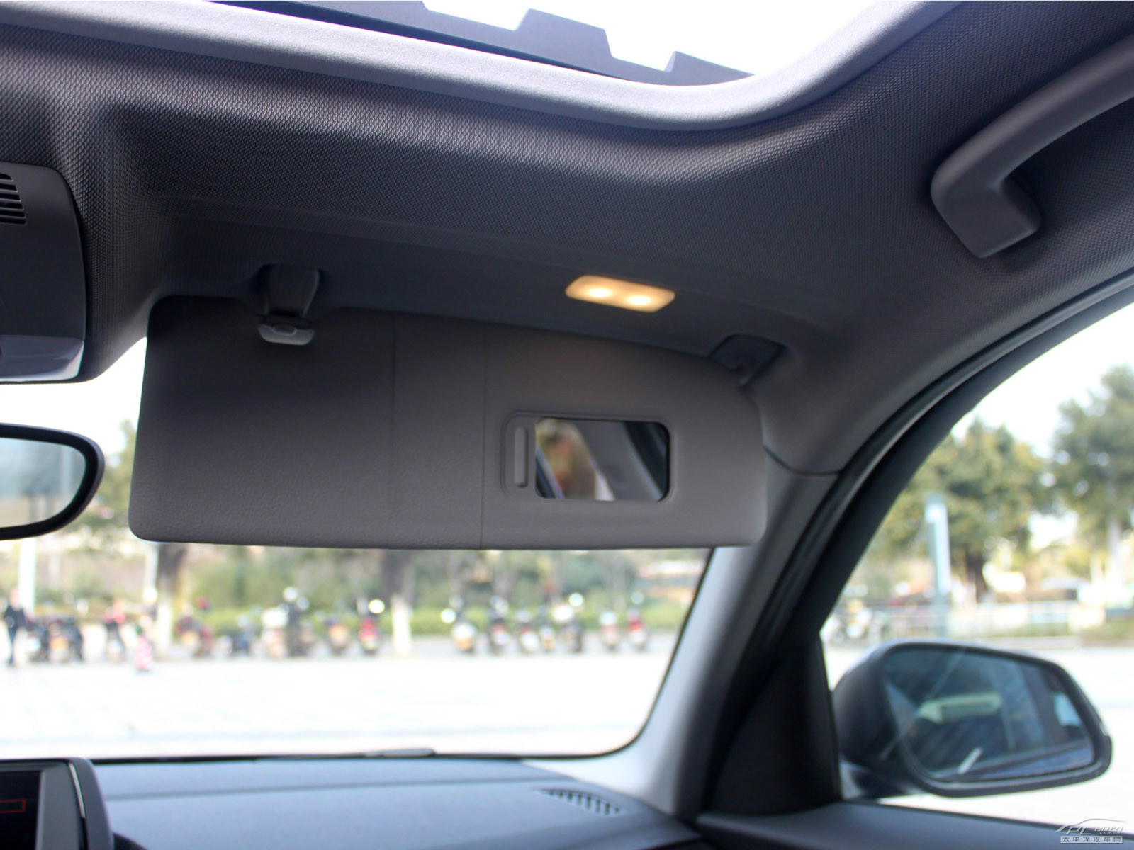 寶馬1系(進(jìn)口)內(nèi)飾高清大圖