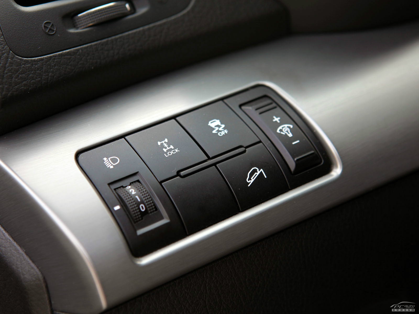 索蘭托內(nèi)飾高清大圖