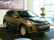 2012款 2.0L 四驅(qū)豪華版 2012款 2.0L 四驅(qū)豪華版