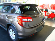 2012款 2.0L 四驅(qū)豪華版 2012款 2.0L 四驅(qū)豪華版