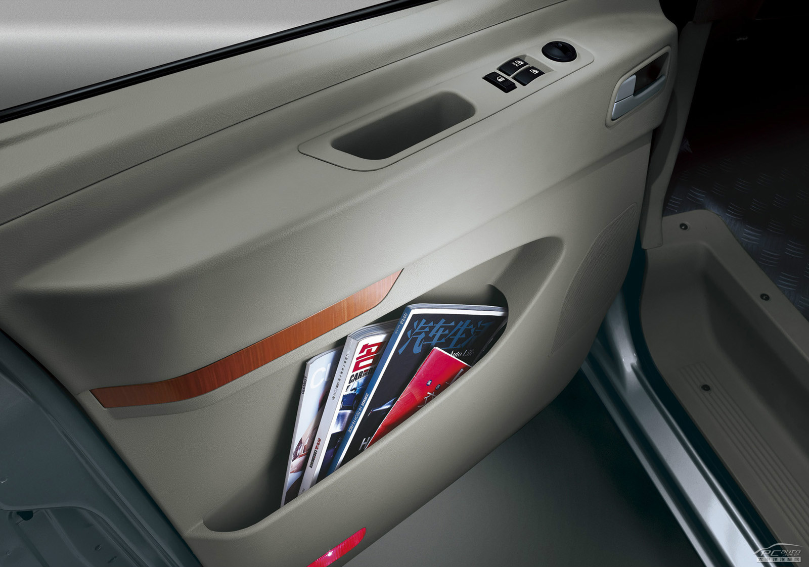 瑞風(fēng)M5內(nèi)飾高清大圖