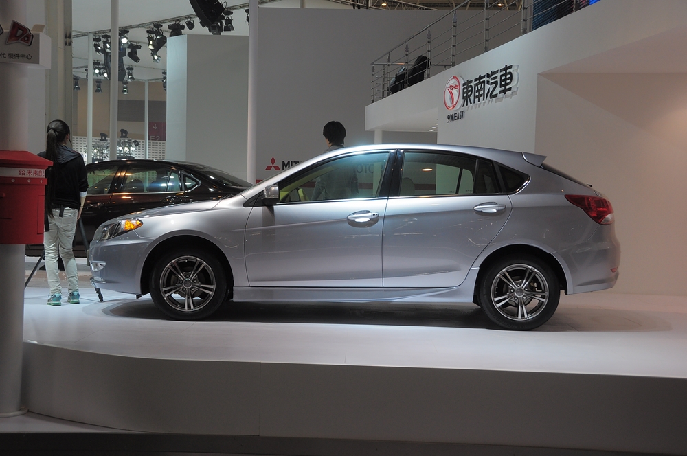 V6菱仕車展高清大圖