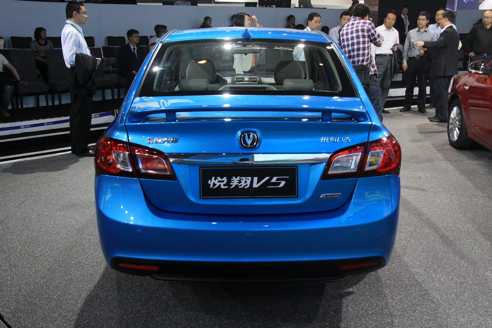 悅翔V5車展高清大圖