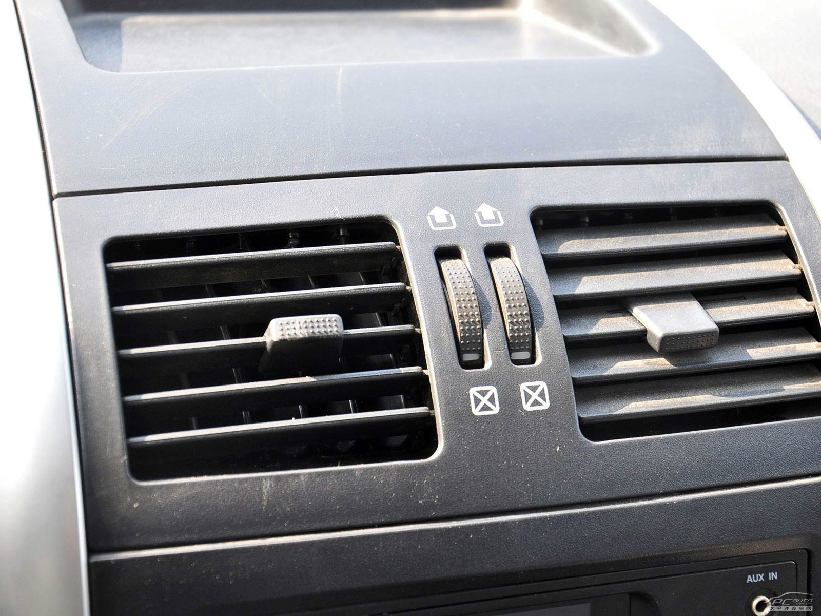 迷迪內(nèi)飾高清大圖