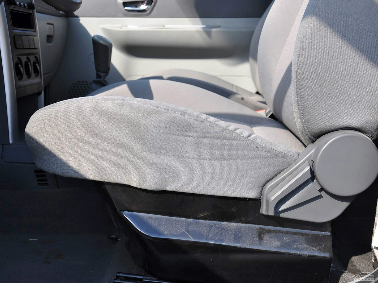 迷迪內(nèi)飾高清大圖