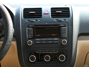 2011款 1.6L 自動(dòng)時(shí)尚型 2011款 1.6L 自動(dòng)時(shí)尚型