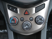 2011款 三廂 1.6L SX MT 2011款 三廂 1.6L SX MT