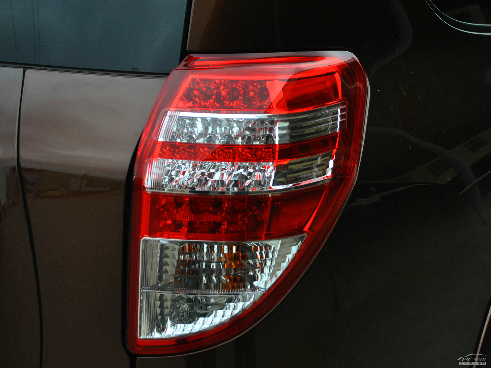 RAV4榮放外觀高清大圖