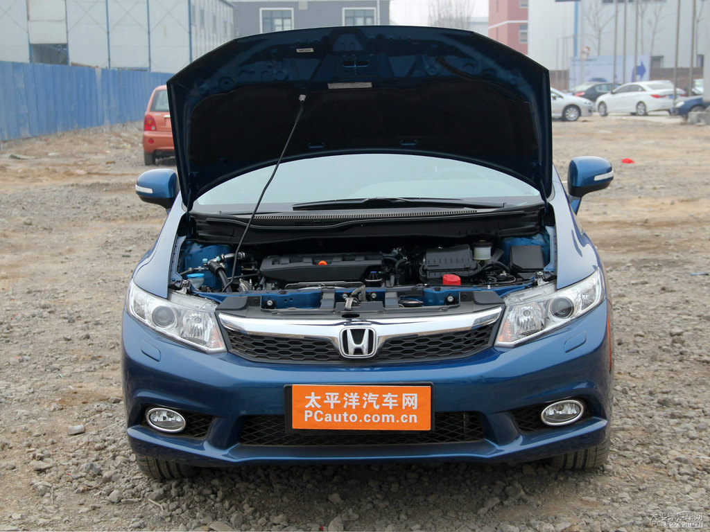 絢光藍(lán)思域發(fā)動(dòng)機(jī)其它細(xì)節(jié)圖片