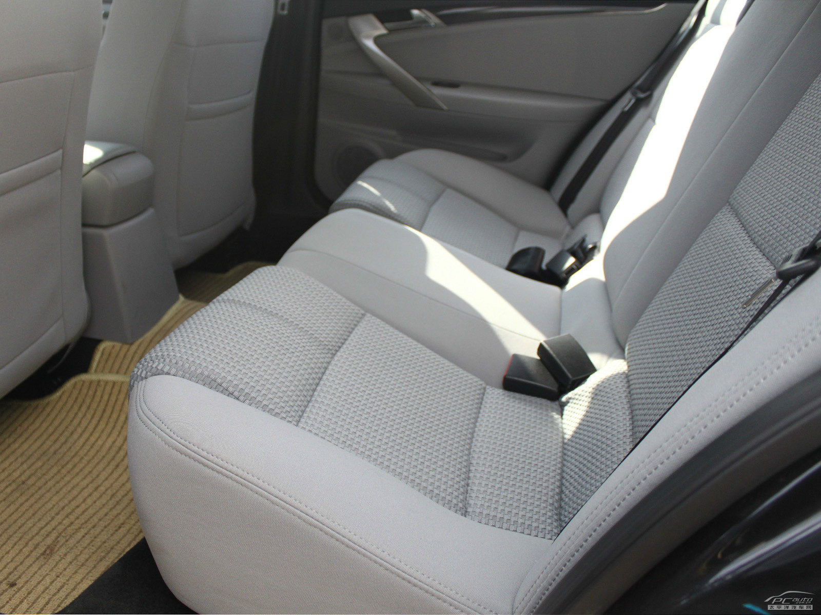 駿捷Wagon內(nèi)飾高清大圖