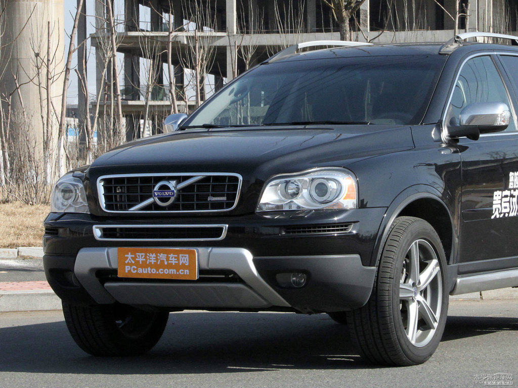 煙灰黑珍珠漆沃爾沃XC90車頭外觀圖片