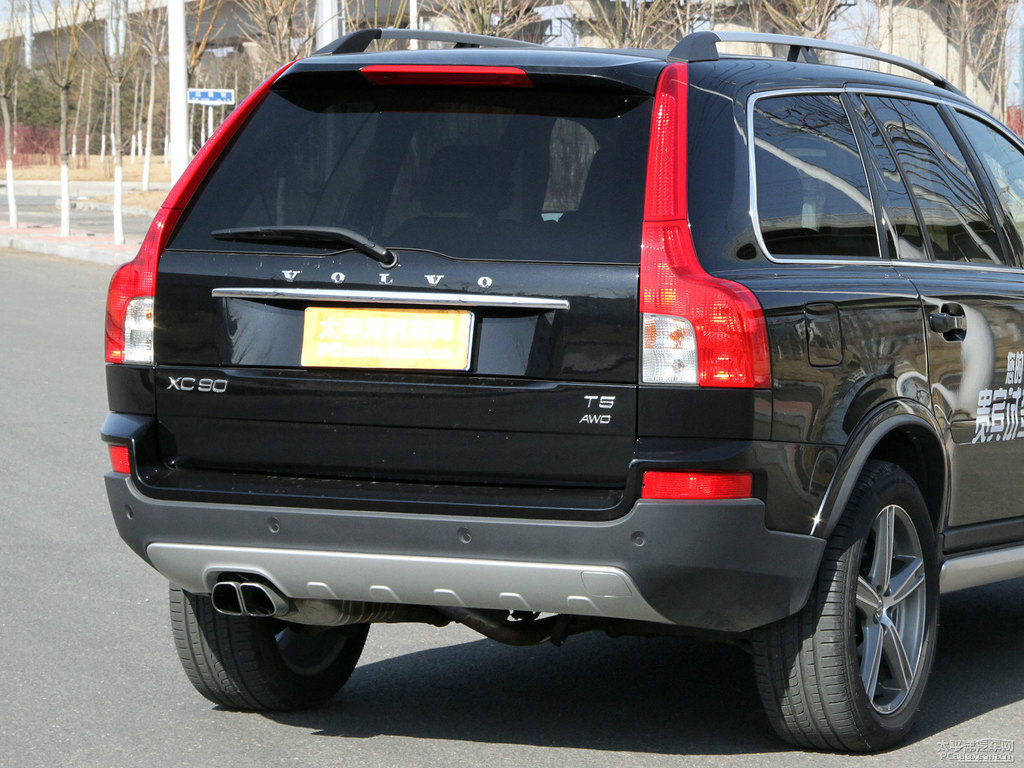 煙灰黑珍珠漆沃爾沃XC90車尾外觀圖片