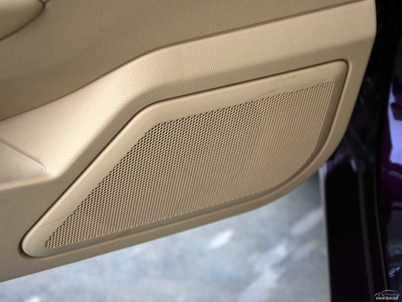 蓮花L5內(nèi)飾高清大圖