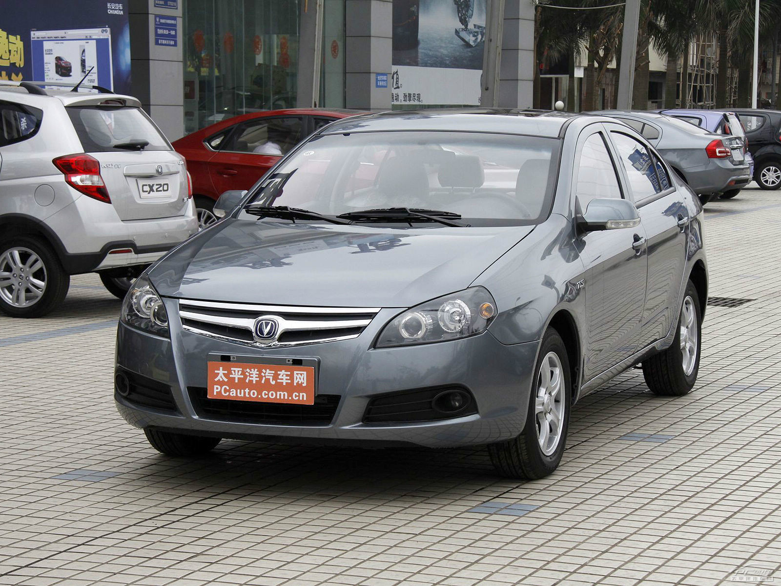 長(zhǎng)安CX30外觀高清大圖