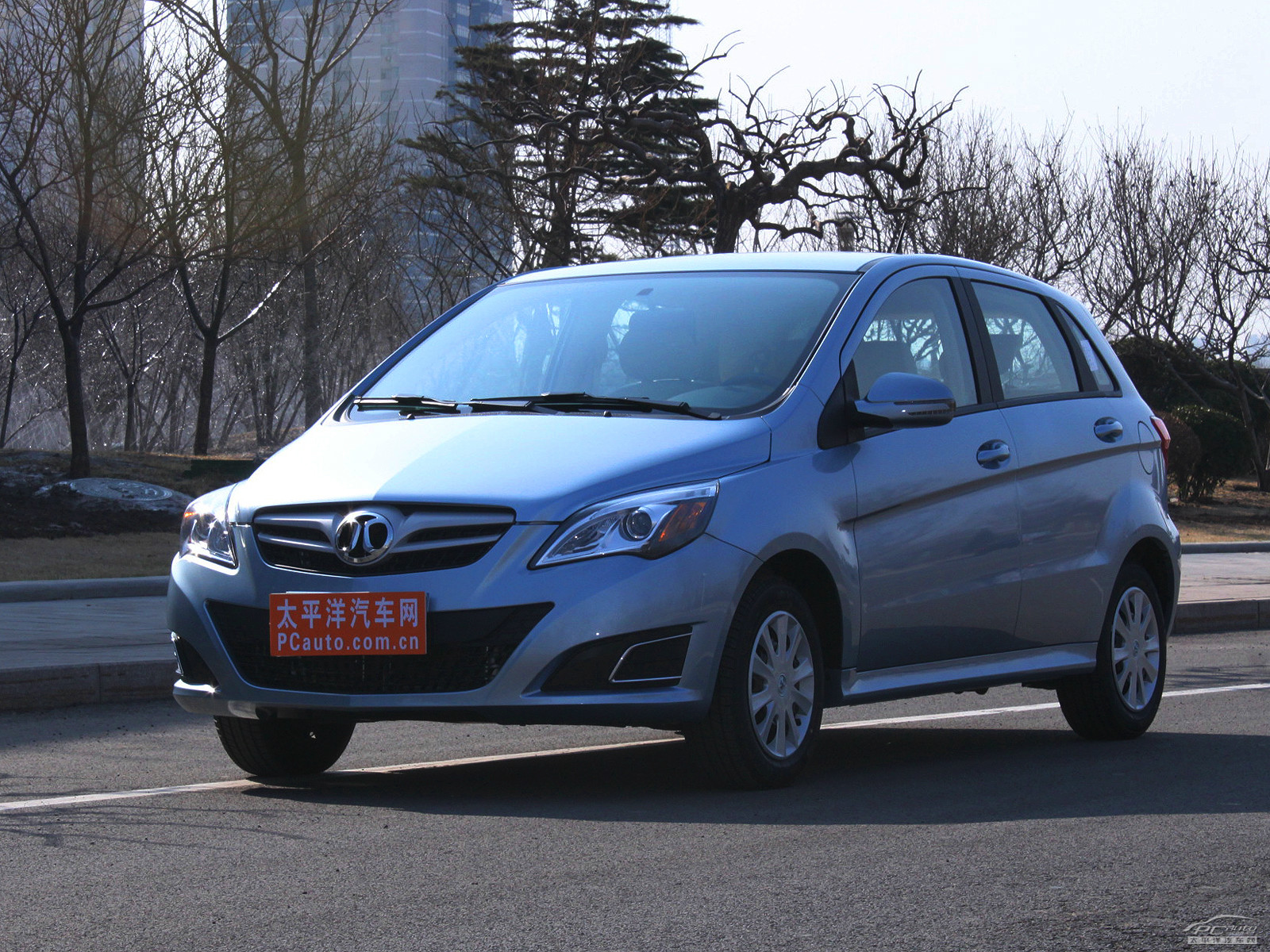 北京汽車E系列外觀高清大圖