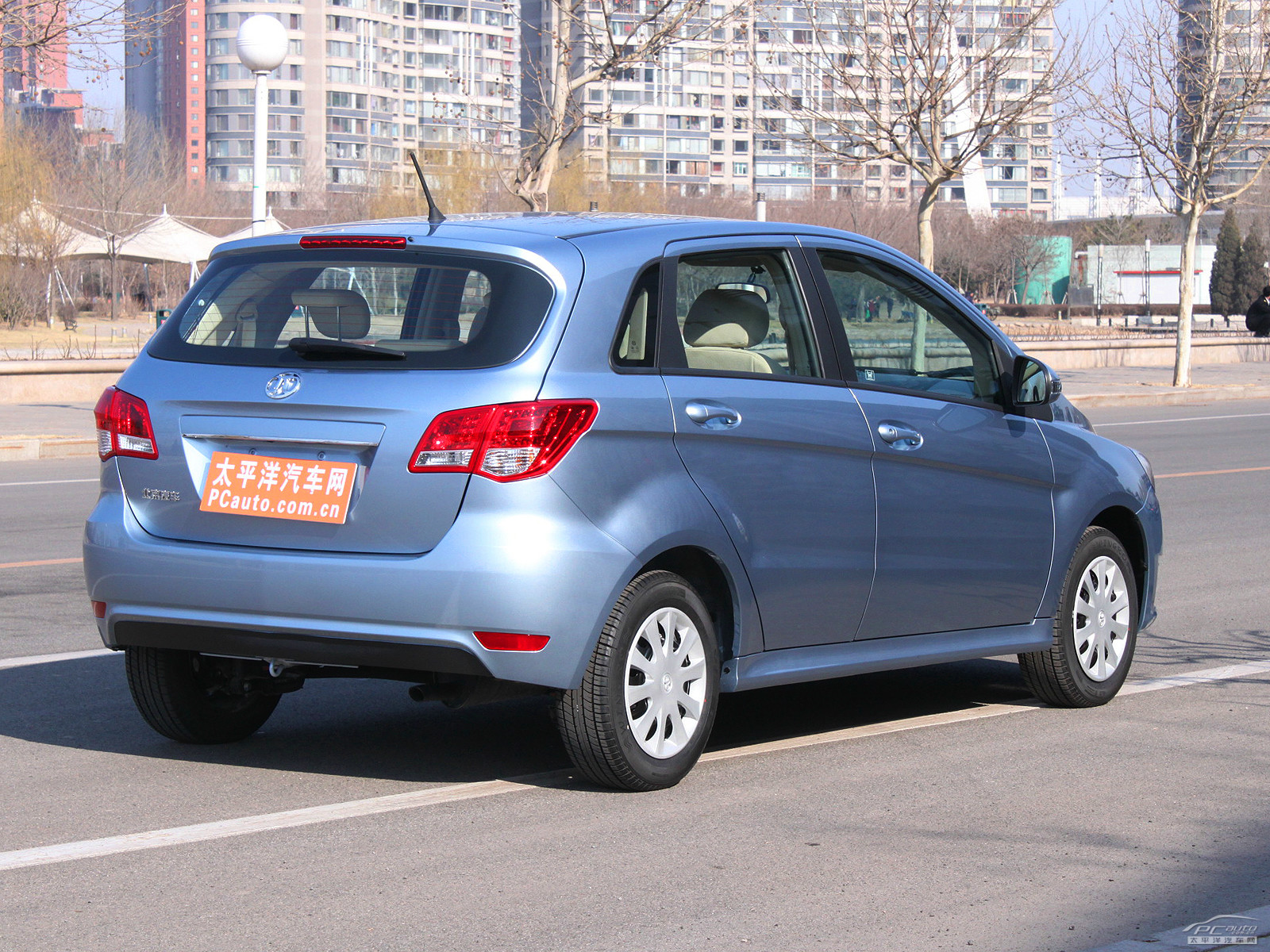 北京汽車E系列外觀高清大圖