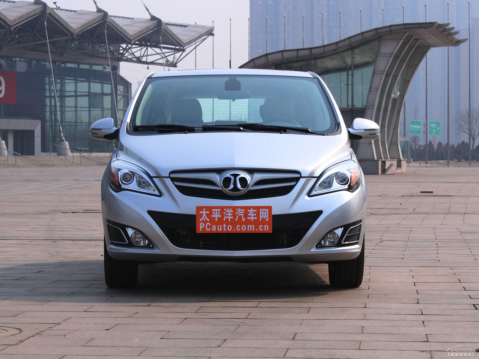 北京汽車E系列外觀高清大圖