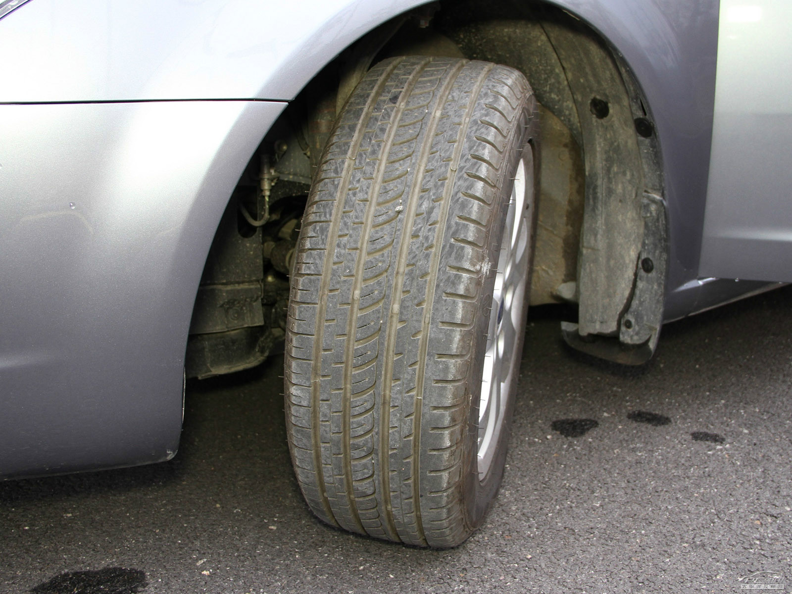 奔騰B70細節(jié)高清大圖