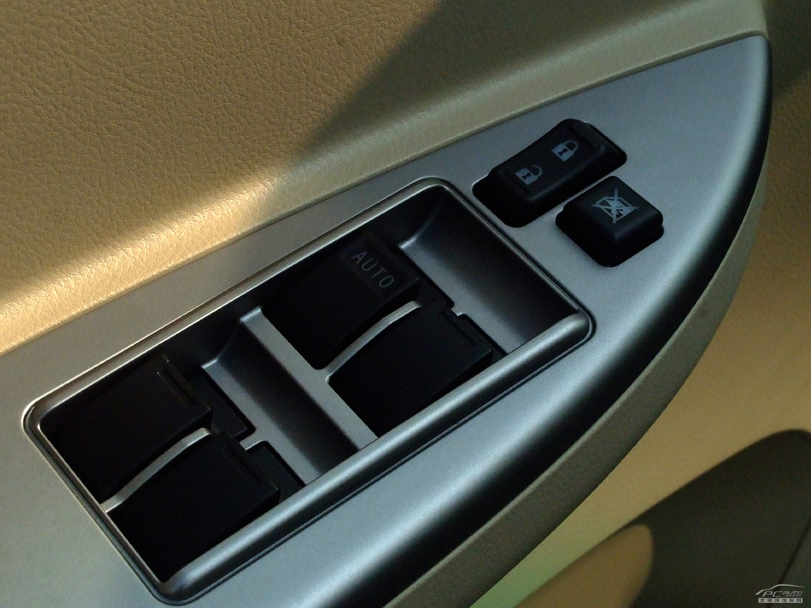 比亞迪G3內飾高清大圖