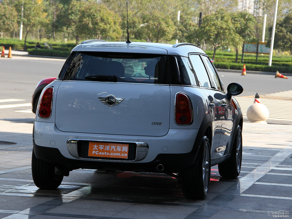 ˮyMINI COUNTRYMAN܇^^DƬ
