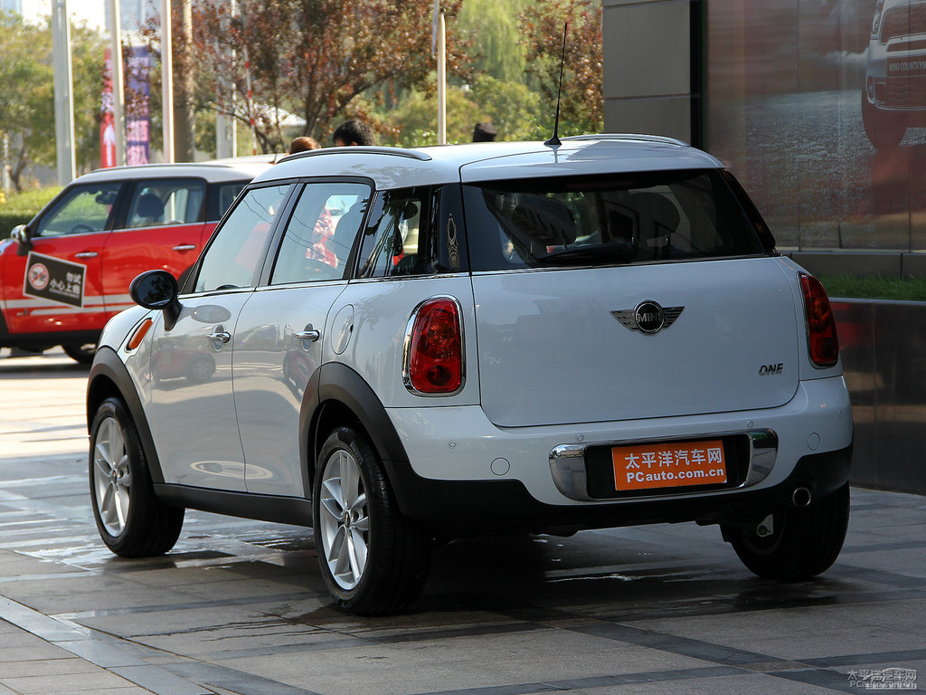 ˮyMINI COUNTRYMAN܇^^DƬ