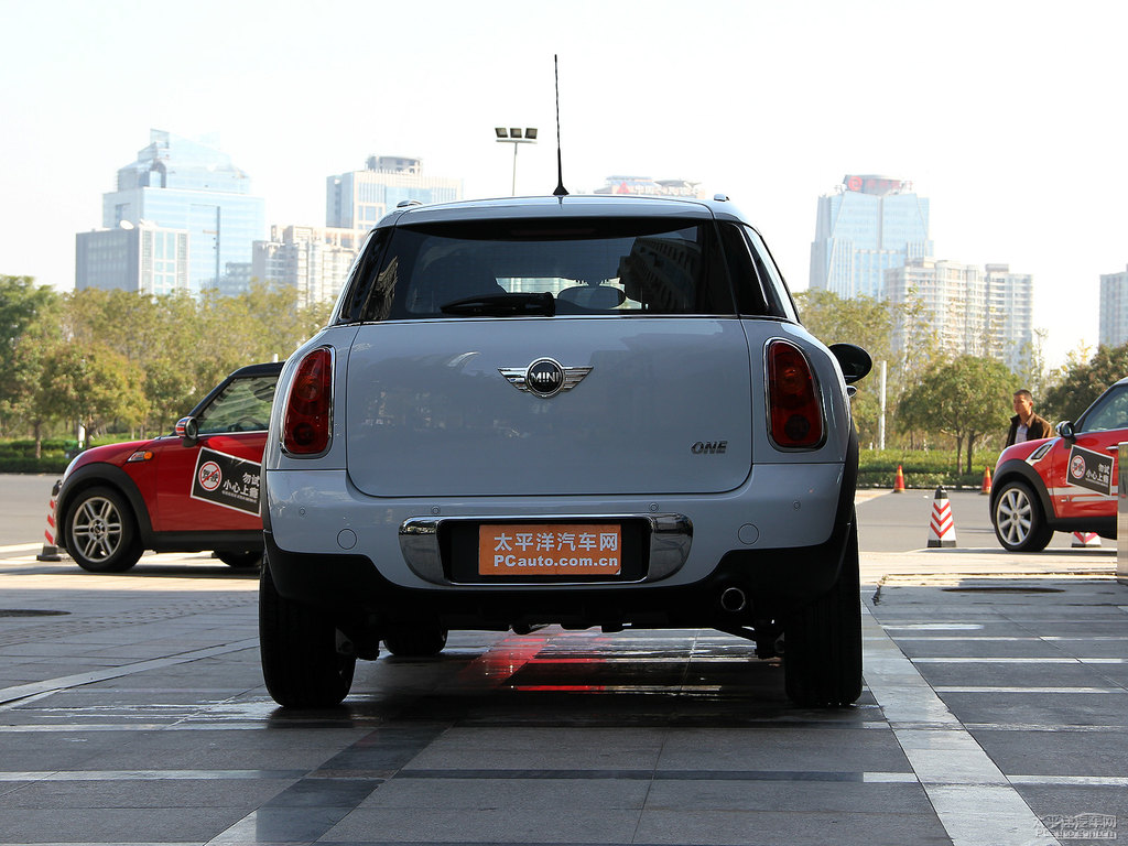 ˮyMINI COUNTRYMAN܇^^DƬ