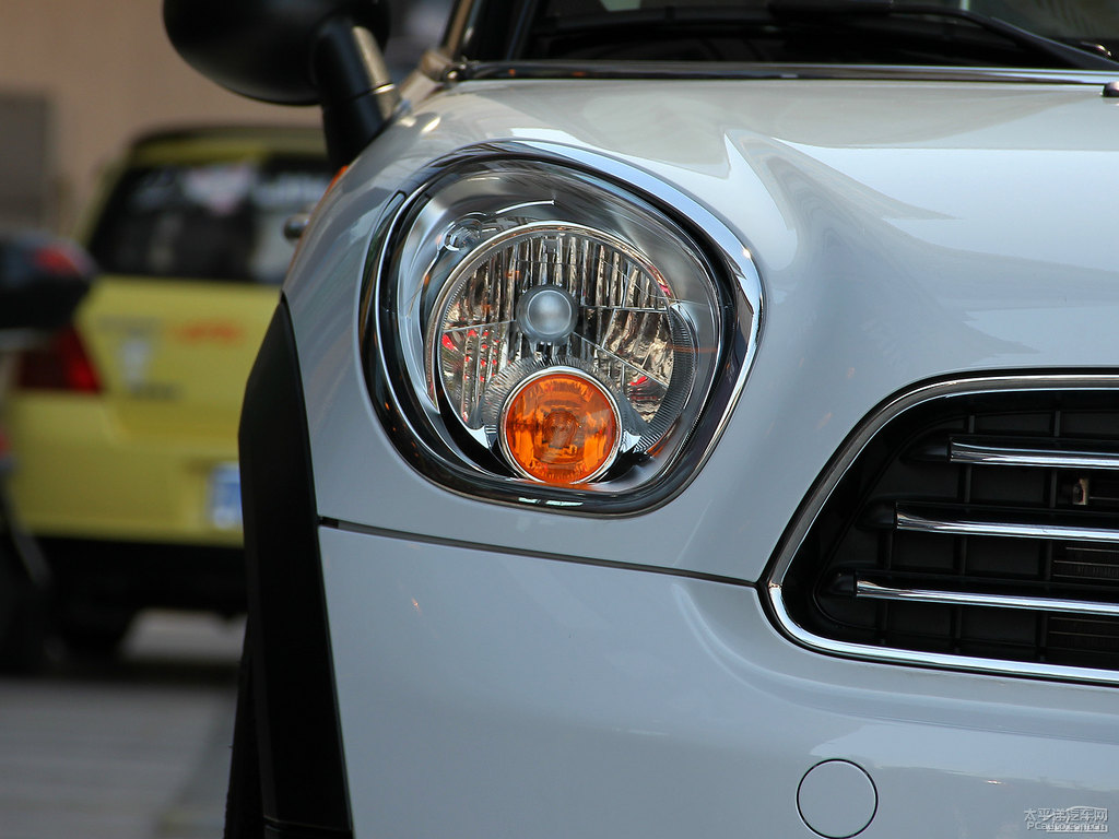 ˮyMINI COUNTRYMAN܇^^DƬ