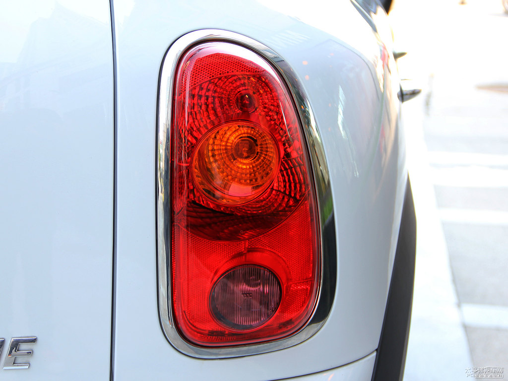 ˮyMINI COUNTRYMAN܇β^DƬ