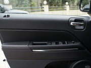 2012款 2.0L 豪華版 2012款 2.0L 豪華版
