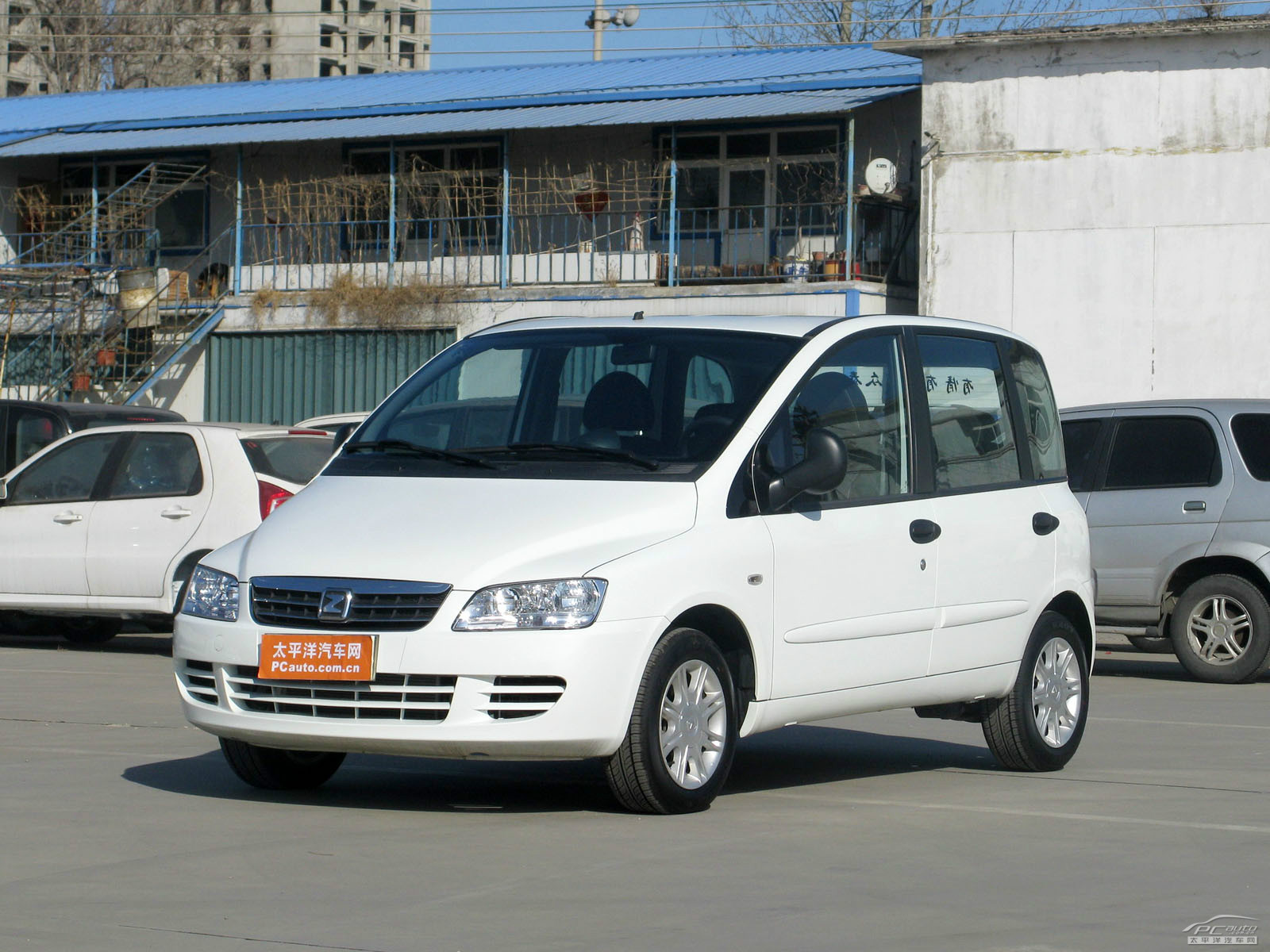 眾泰M300外觀高清大圖