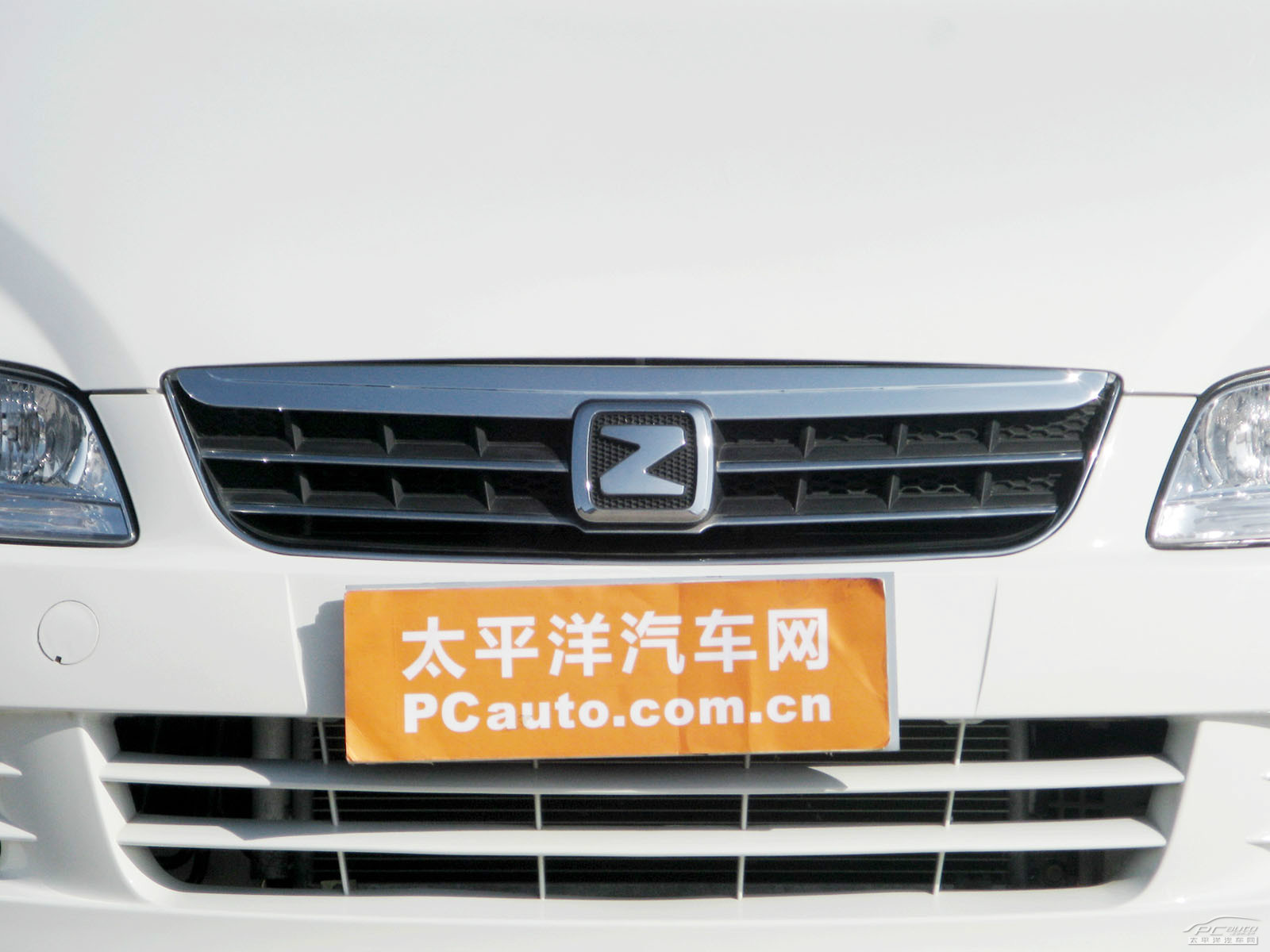 眾泰M300外觀高清大圖