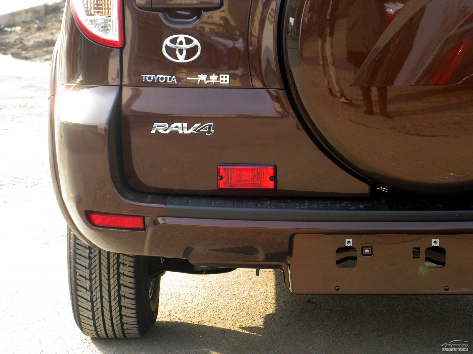 RAV4榮放外觀高清大圖