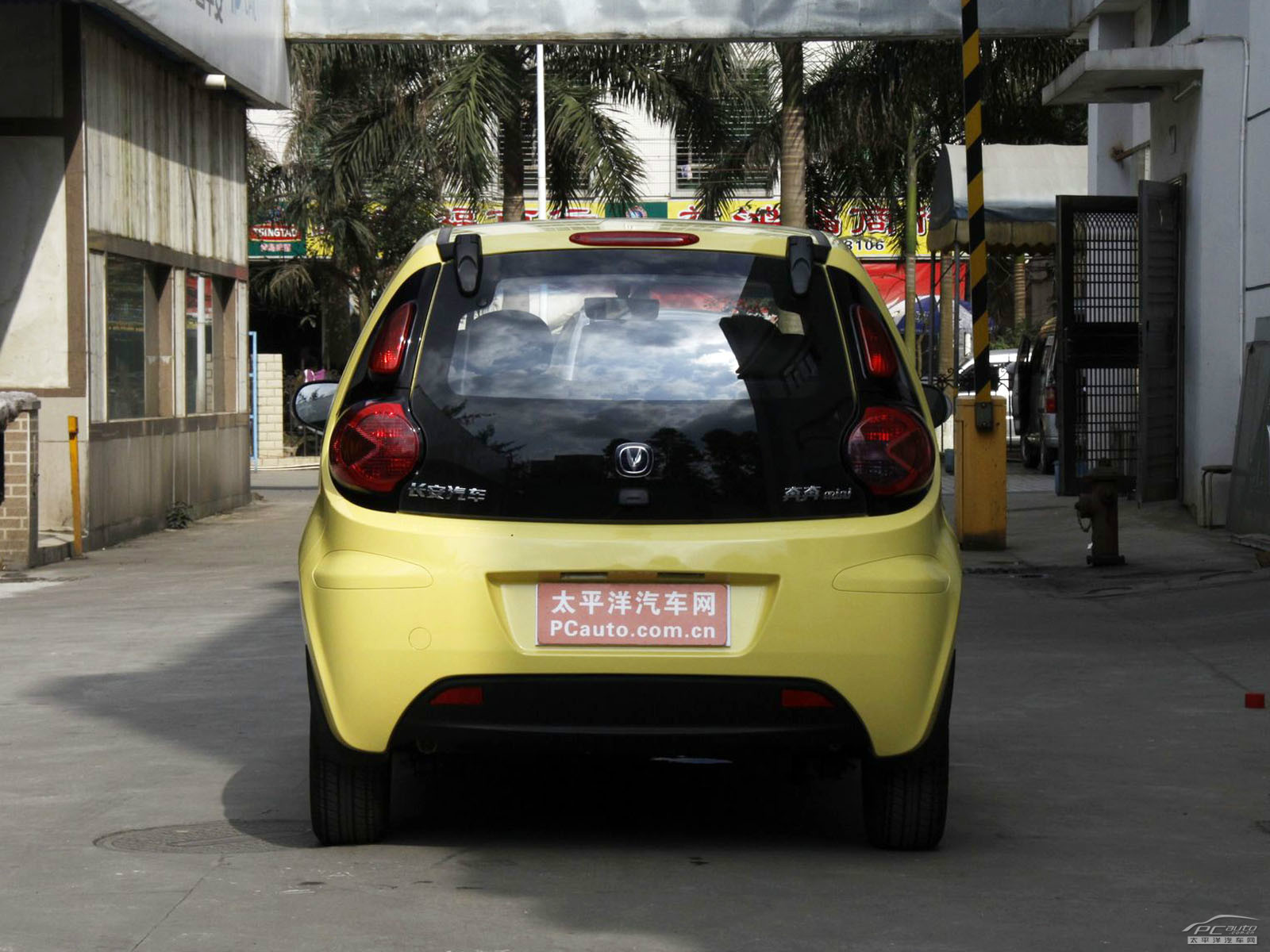 奔奔Mini外觀高清大圖