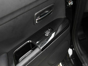 2012款 2.0L 四驅(qū)豪華型 2012款 2.0L 四驅(qū)豪華型