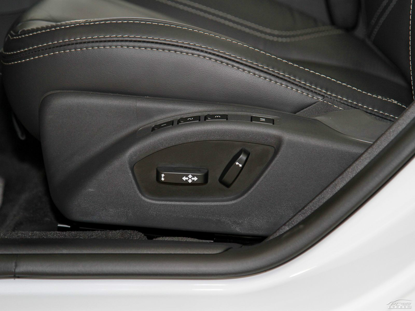 沃爾沃V60內(nèi)飾高清大圖