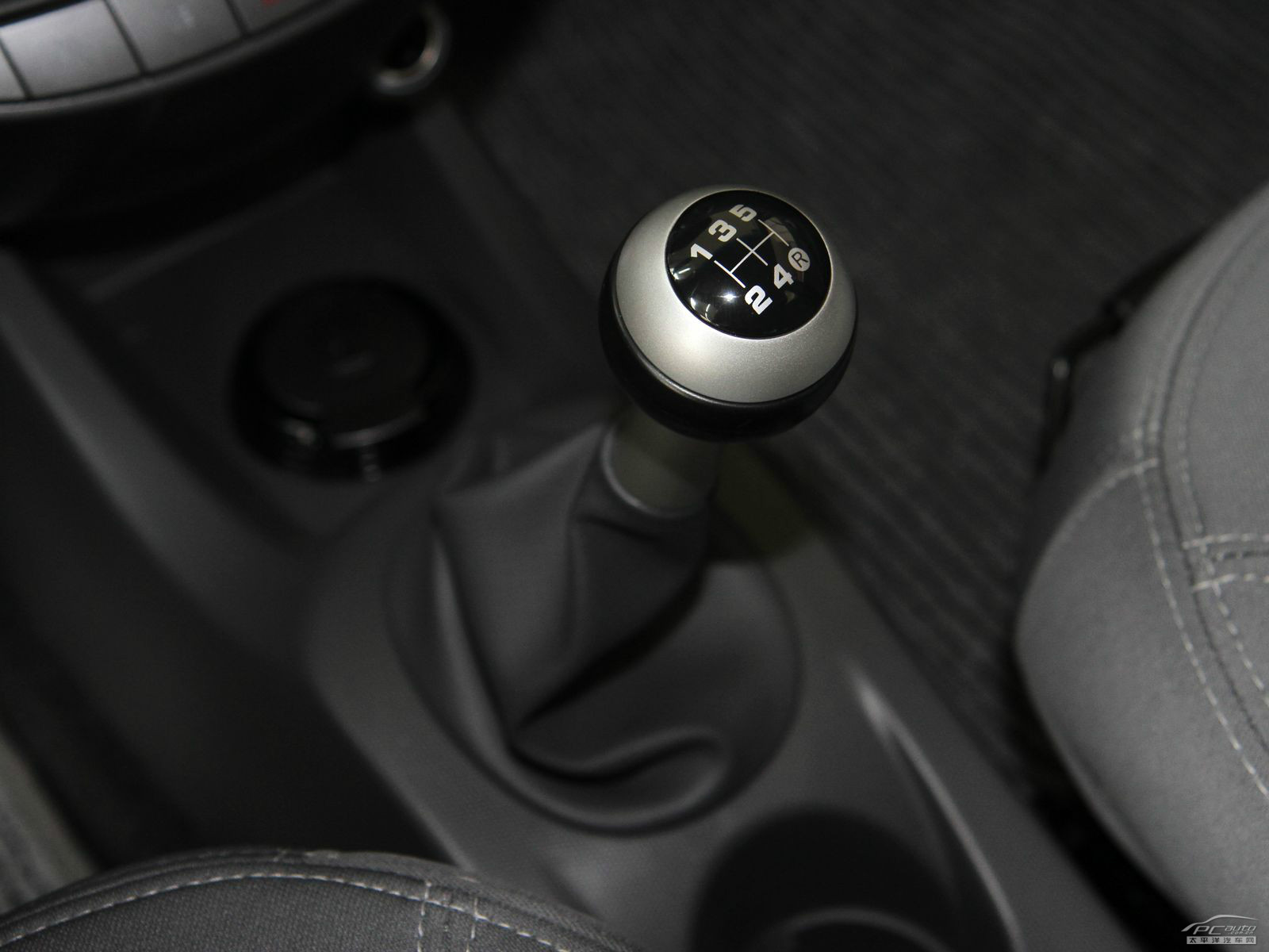 瑞麒X1內(nèi)飾高清大圖