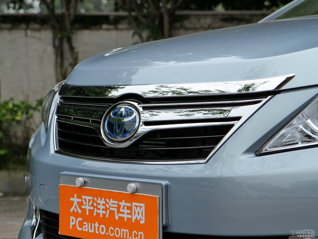冰鉆藍(lán)凱美瑞車頭外觀圖片