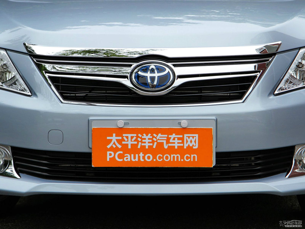 冰鉆藍(lán)凱美瑞車頭外觀圖片