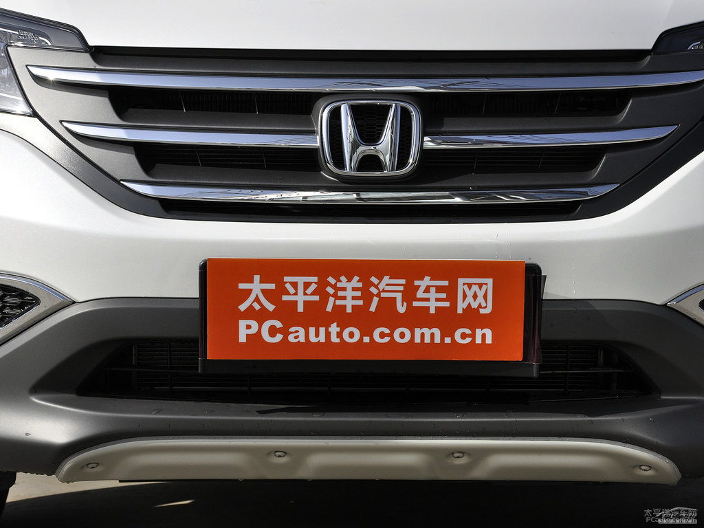 塔夫綢白本田CR-V車頭外觀圖片