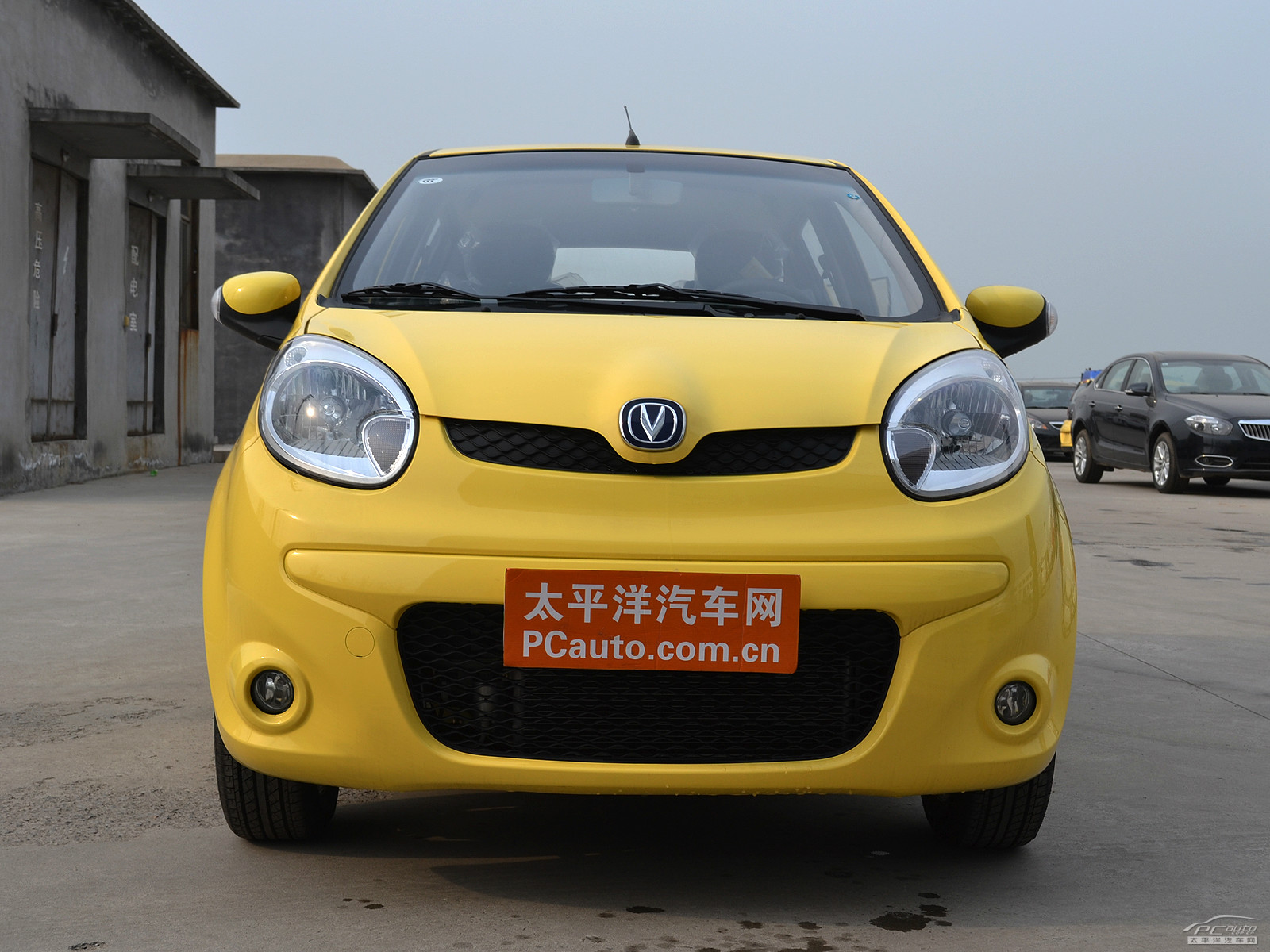奔奔Mini外觀高清大圖