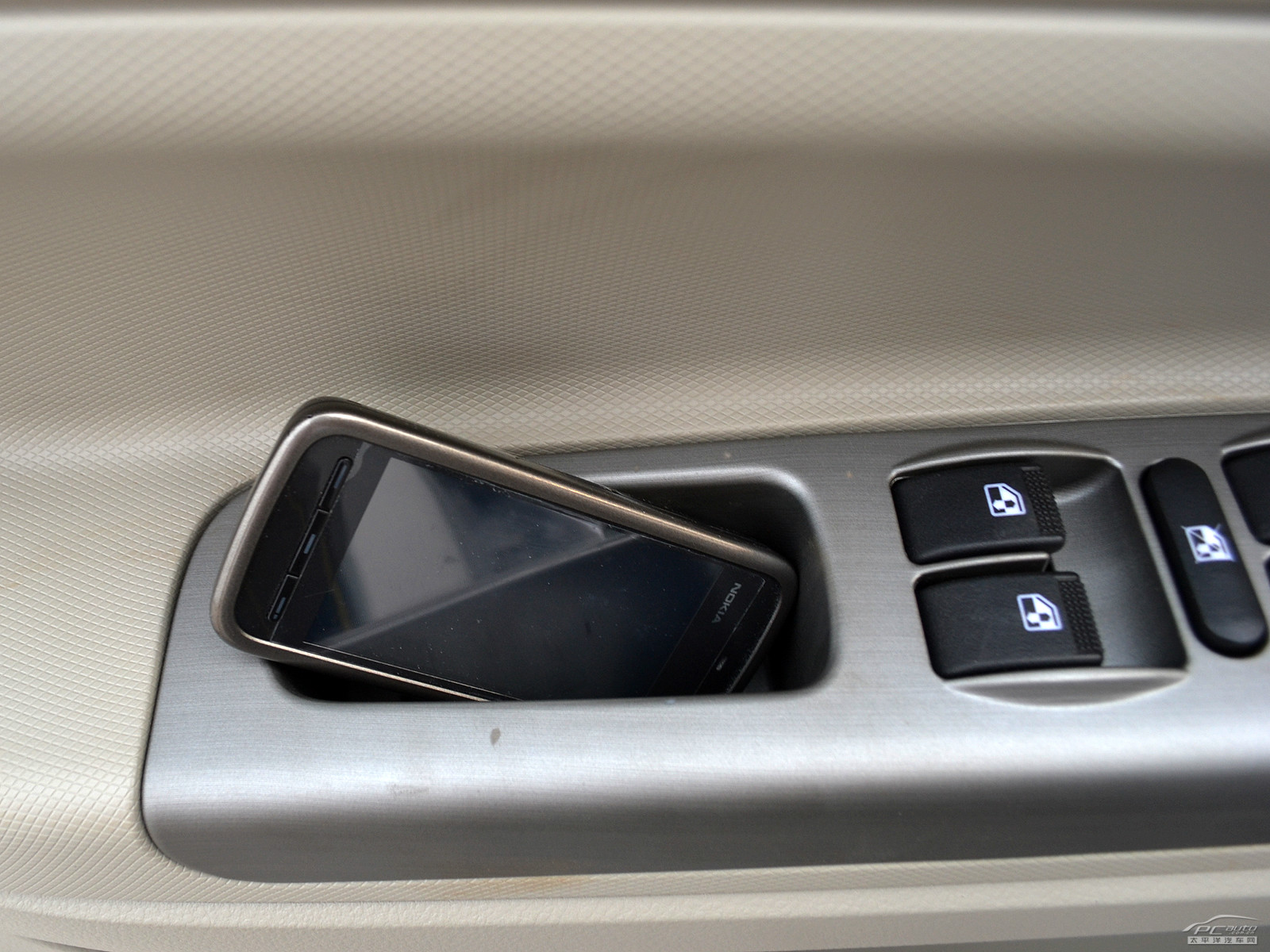 長安CX30空間高清大圖